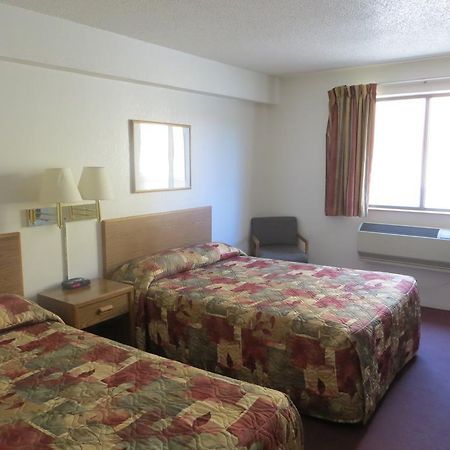 Super 8 By Wyndham Saanichton Victoria Airport Hotel Exterior photo