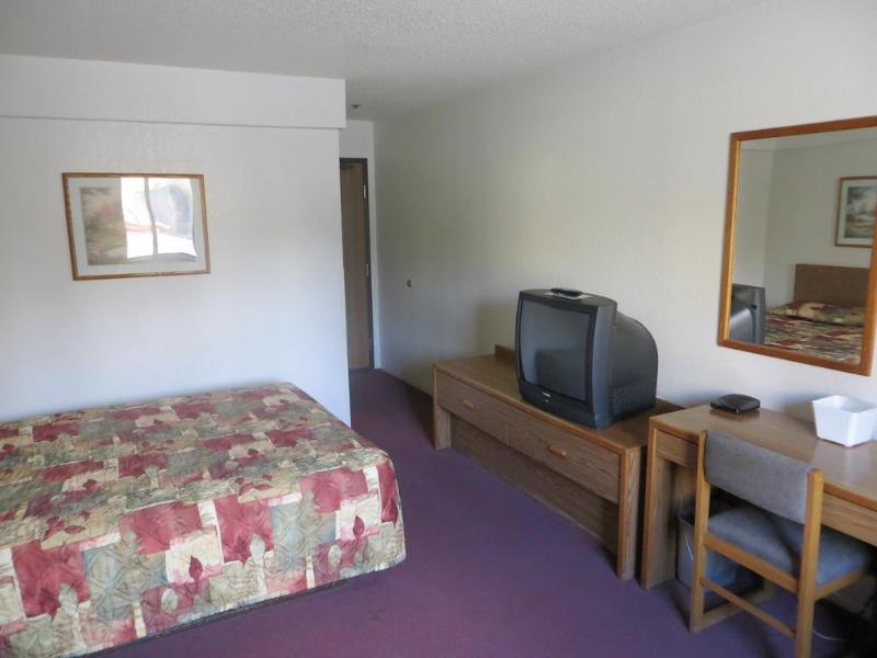 Super 8 By Wyndham Saanichton Victoria Airport Hotel Exterior photo