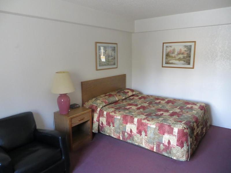 Super 8 By Wyndham Saanichton Victoria Airport Hotel Exterior photo