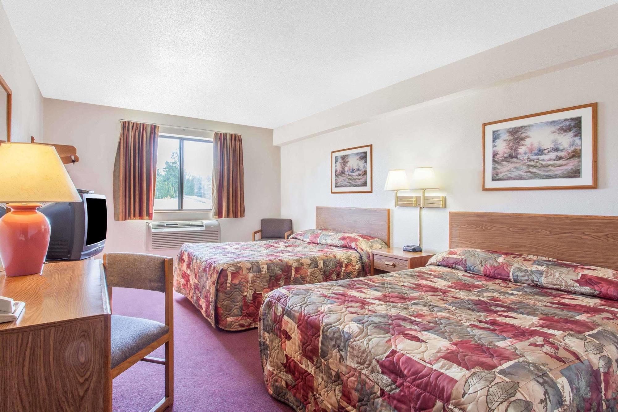 Super 8 By Wyndham Saanichton Victoria Airport Hotel Exterior photo